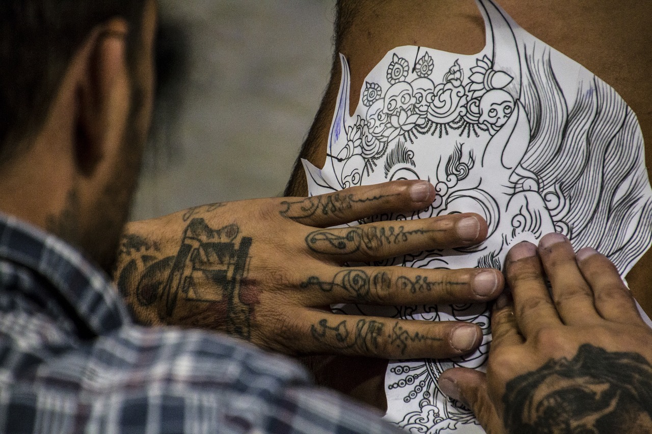 5 Things to NEVER Do in a Tattoo Shop 5 Things to NEVER Do in a Tattoo Shop